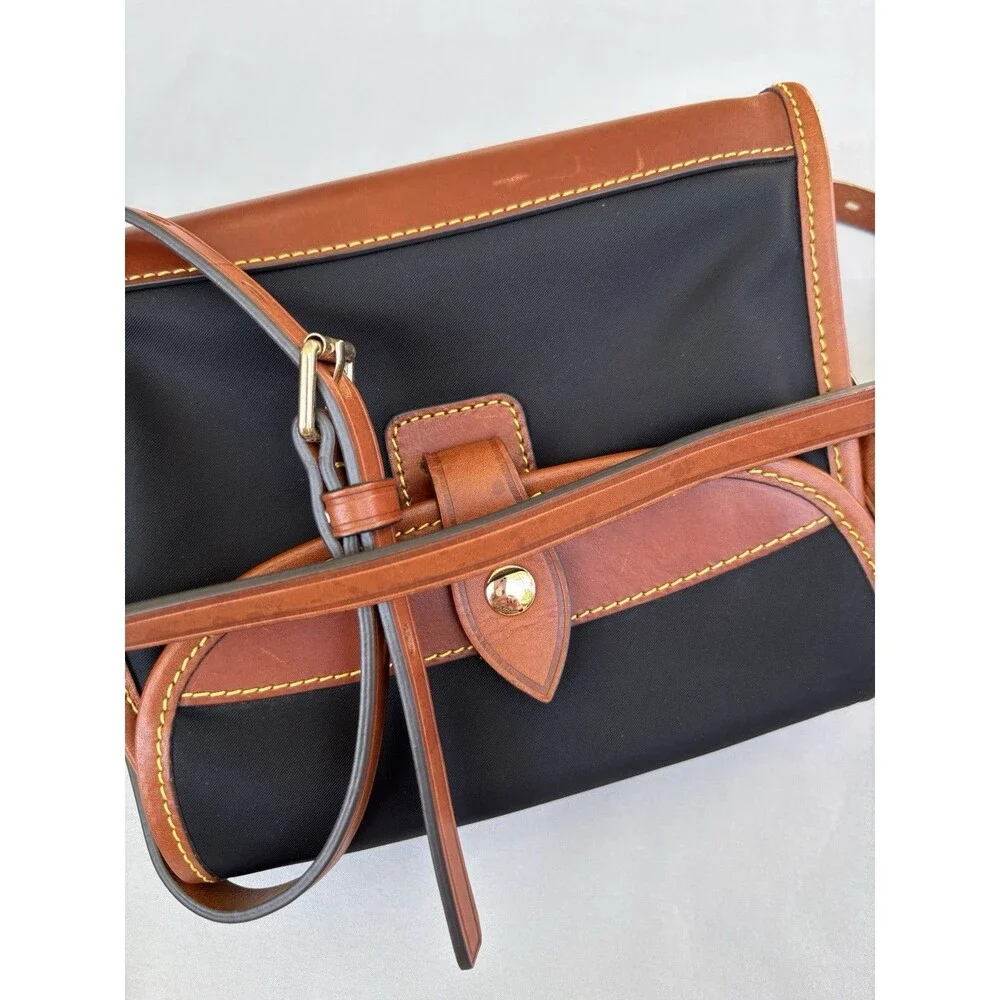 Vintage Dooney & Bourke Black Nylon Brown Leather Crossbody Shoulder Bag